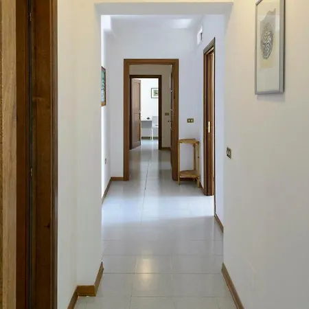 La Casa Dei Pini * 구비오